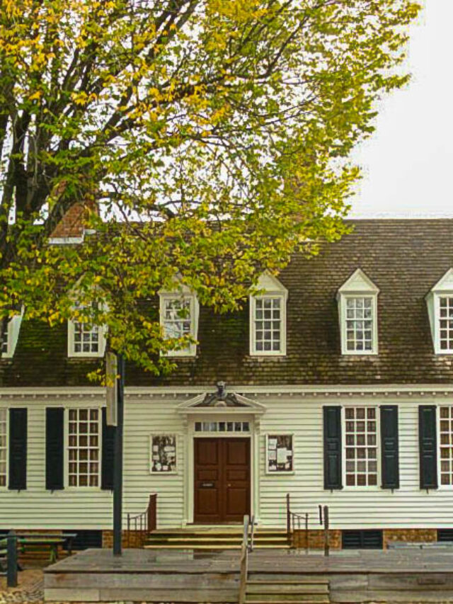 Raleigh Tavern in Colonial Williamsburg Story