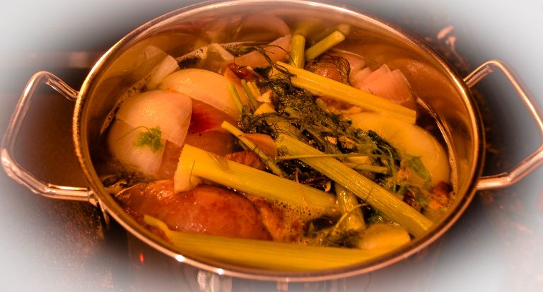 How to Make Your Own Chicken Stock