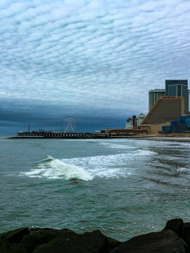 6 Casino Hotels on the Atlantic City Boardwalk Story