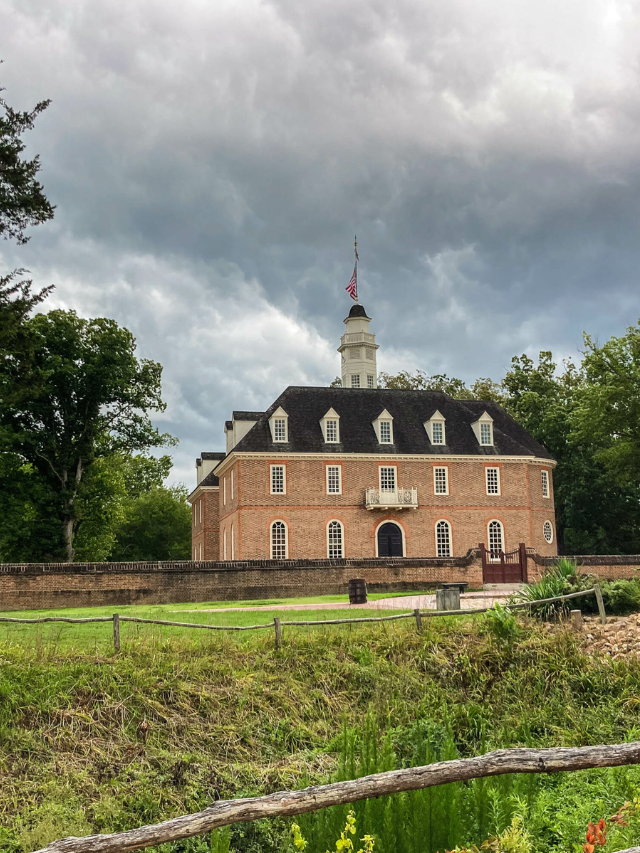 The Capitol at Colonial Williamsburg Story Poster Image